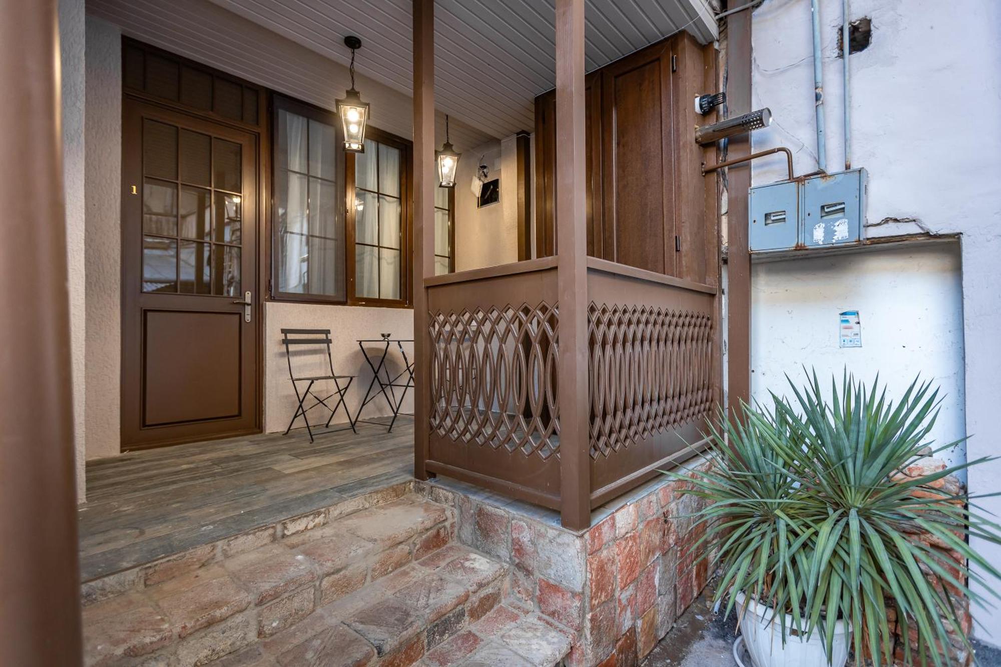 Cozy Baity Tbilisi Apartment Exterior photo